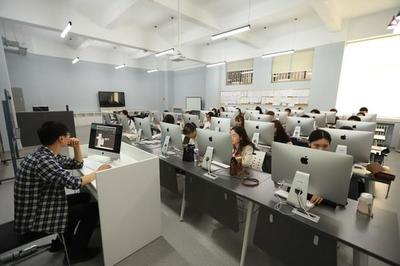 立足地方服務(wù)需求，鄭州升達(dá)經(jīng)貿(mào)管理學(xué)院強(qiáng)化“經(jīng)管+信息技術(shù)”融合優(yōu)勢